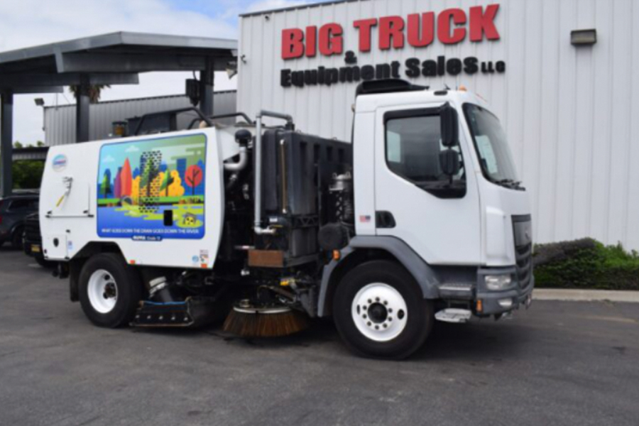 a street sweeper truck