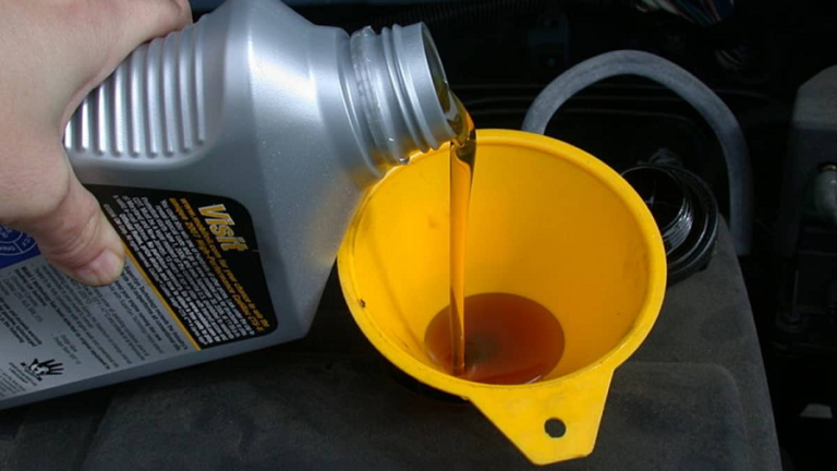 Instructions to Determine The Right Engine Oil For Your Car